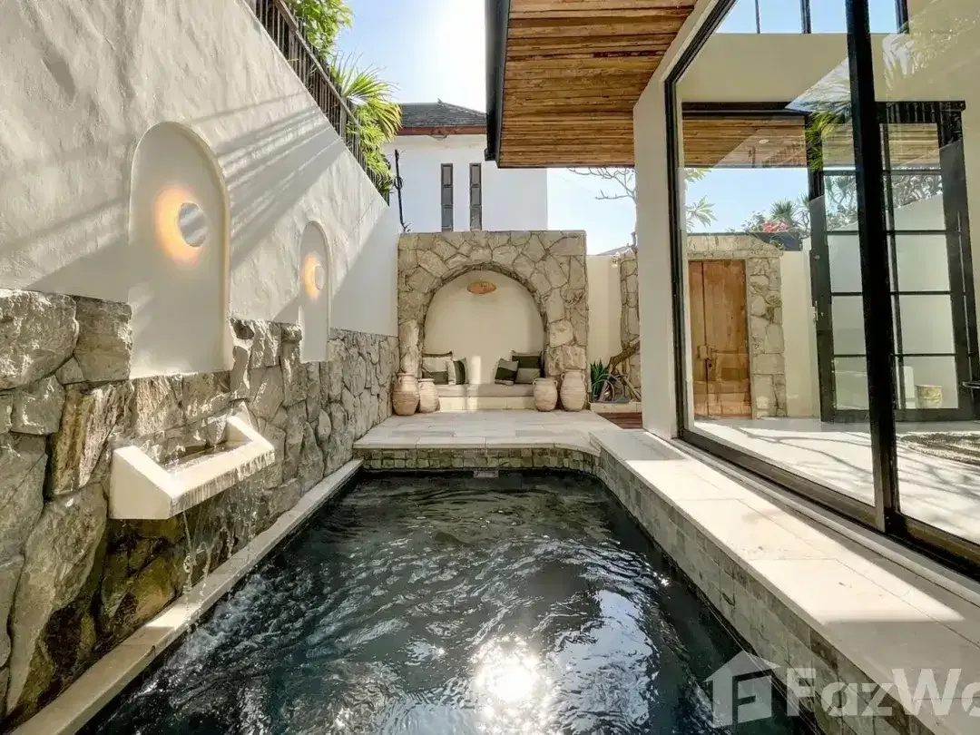 2 Bedroom Villa for sale in Petitenget, Bali - Image 1 of 10