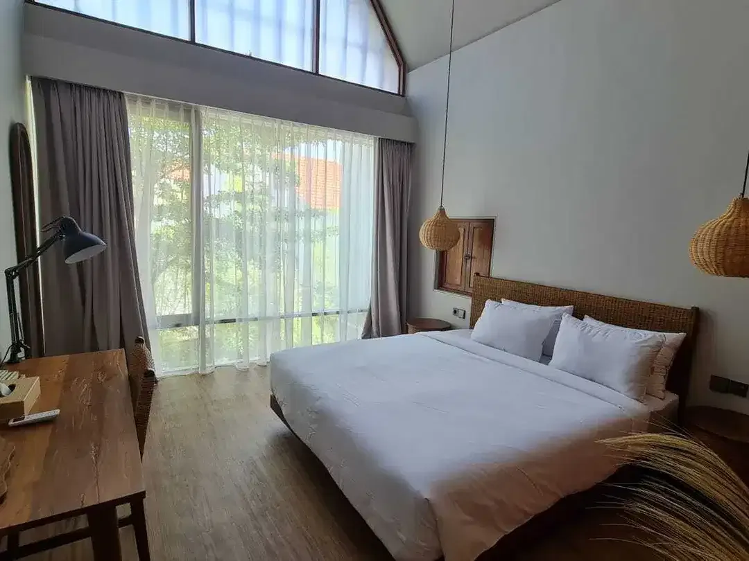 Tropical Modern Villa hanya 1 km ke Pererenan Beach, Canggu, Bali - Image 3 of 10