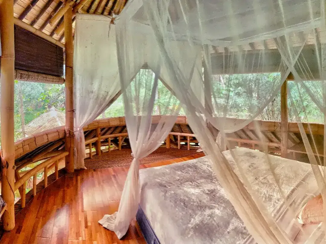 Private 800 sqm Bamboo Villa with River Views in Central Ubud for Sale Leasehold - Image 6 of 10