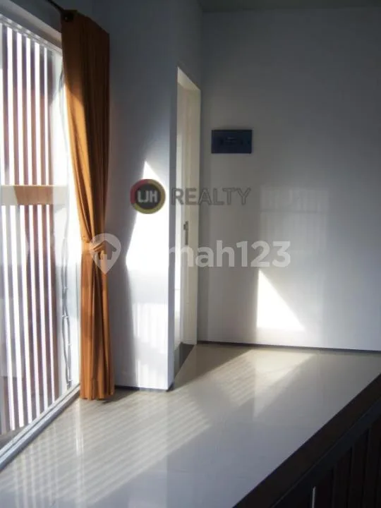 Rumah 3 Kamar Tidur Dekat Jalan Sunset Road, Kuta, Badung - Image 3 of 4