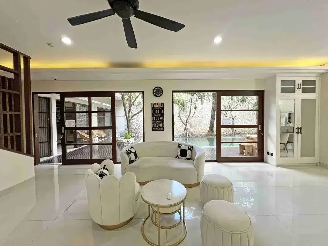DIJUAL / FREEHOLD : Luxury Villas 6 Bed, Jl. Tegal Cupek, Bumbak, Umalas, Badung Bali - Image 6 of 10