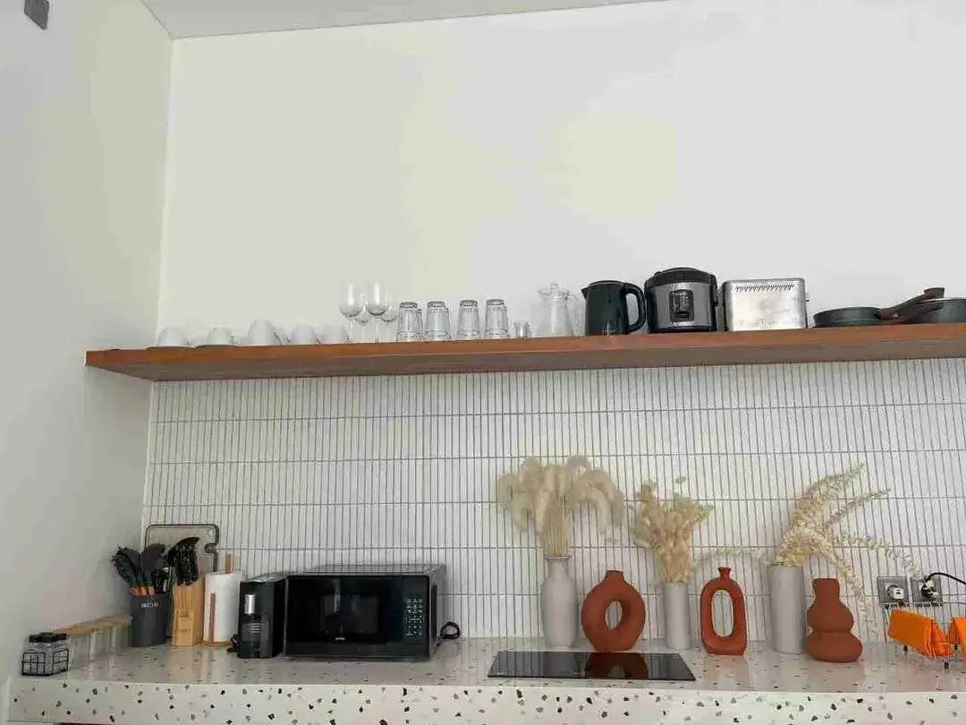 Modern minimalist 3 Bedroom Villa, Furnished, Strategic Location at Canggu Area, Near to the Beach - Image 4 of 10