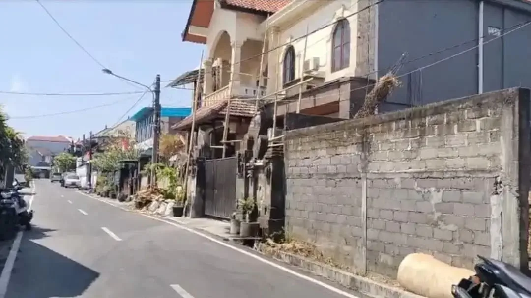 JUAL TANAH PREMIUM 3 ARE GATOT SUBROTO TENGAH BELAKANG APOTIK ANUGERAH - Image 3 of 10