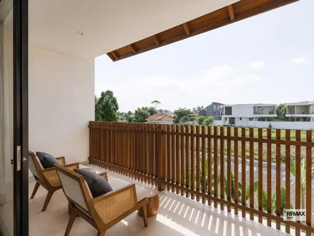 Luxury 3-Bedroom Villa For Sale With 27-Year Leasehold - Seseh, Bali - Image 4 of 10