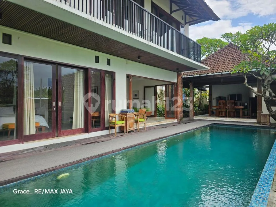 Tropikal Modern 3 Bedroom Villa di Semer Kuta - Image 3 of 4